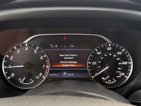 Used 2022 Nissan Titan SV RWD image 17