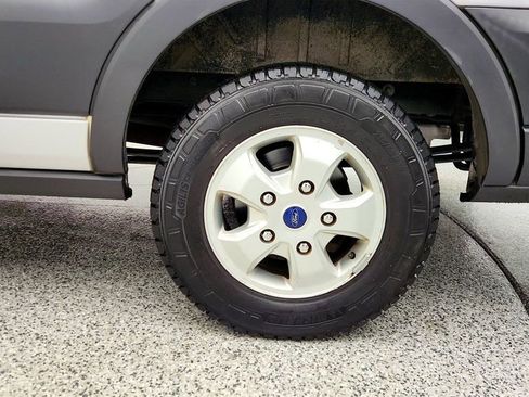 Used 2018 Ford Transit 350 XLT image 9