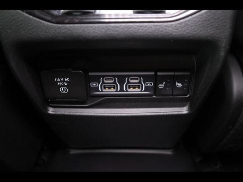 Used 2023 Jeep Grand Cherokee Limited w/ Black Appearance Package AWD/4WD image 29