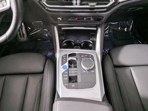 Used 2023 BMW i4 eDrive40 w/ M Sport Package RWD image 39