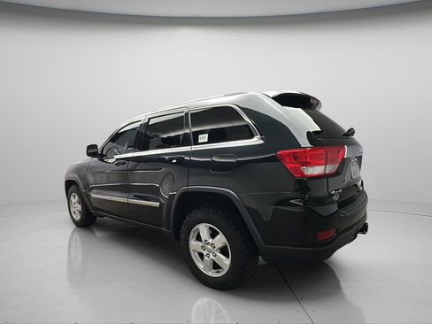 Used 2012 Jeep Grand Cherokee Laredo w/ Laredo E Group AWD/4WD image 4