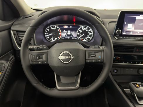 New 2026 Nissan Rogue SV FWD image 17