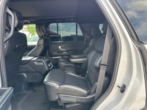 Used 2026 Ford Expedition Platinum w/ Stealth Performance Package AWD/4WD image 25