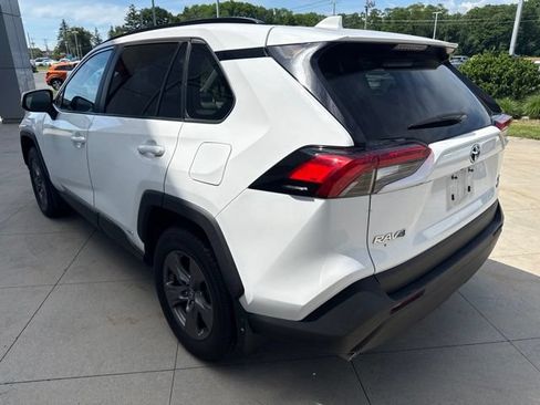 Used 2024 Toyota RAV4 XLE w/ Convenience Package AWD/4WD image 5
