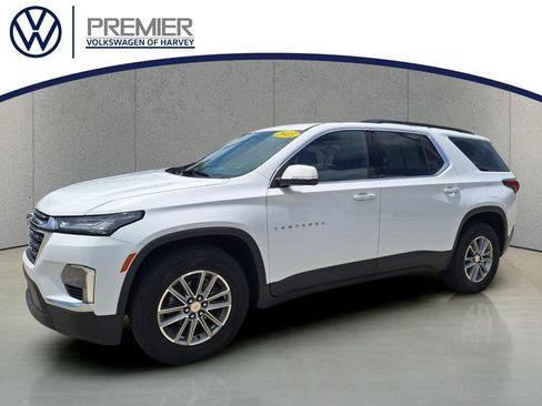 Used 2023 Chevrolet Traverse LT FWD image 1
