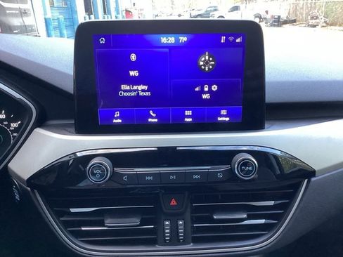 Used 2022 Ford Escape SE image 47