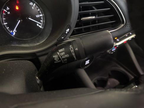 Used 2020 MAZDA MAZDA3 Sedan w/ Preferred Package image 28