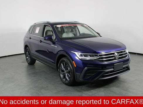 Used 2022 Volkswagen Tiguan SE w/ Panoramic Sunroof Package image 4