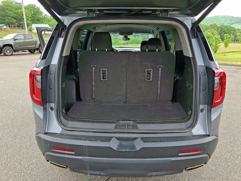 Used 2021 GMC Acadia SLE w/ Driver Convenience Package FWD image 29