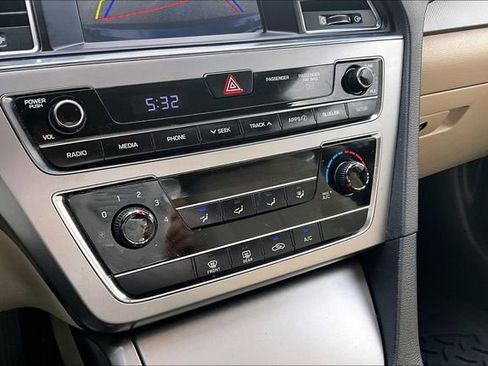 Used 2016 Hyundai Sonata SE image 21