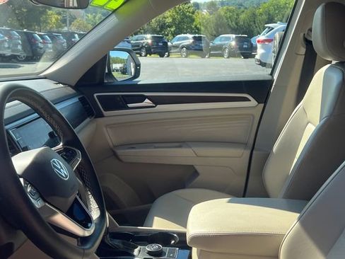 Used 2022 Volkswagen Atlas SE image 23