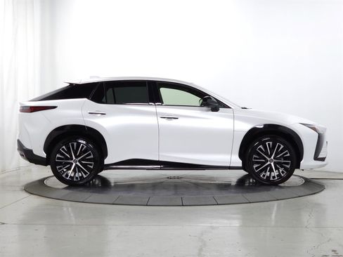 Certified 2023 Lexus RZ 450e Premium w/ Technology Package AWD/4WD image 11