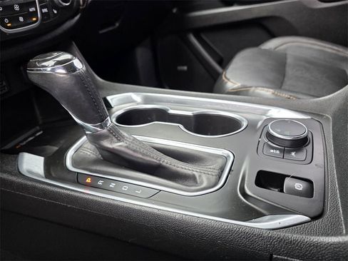 Used 2020 Chevrolet Traverse Premier w/ Redline Edition image 46