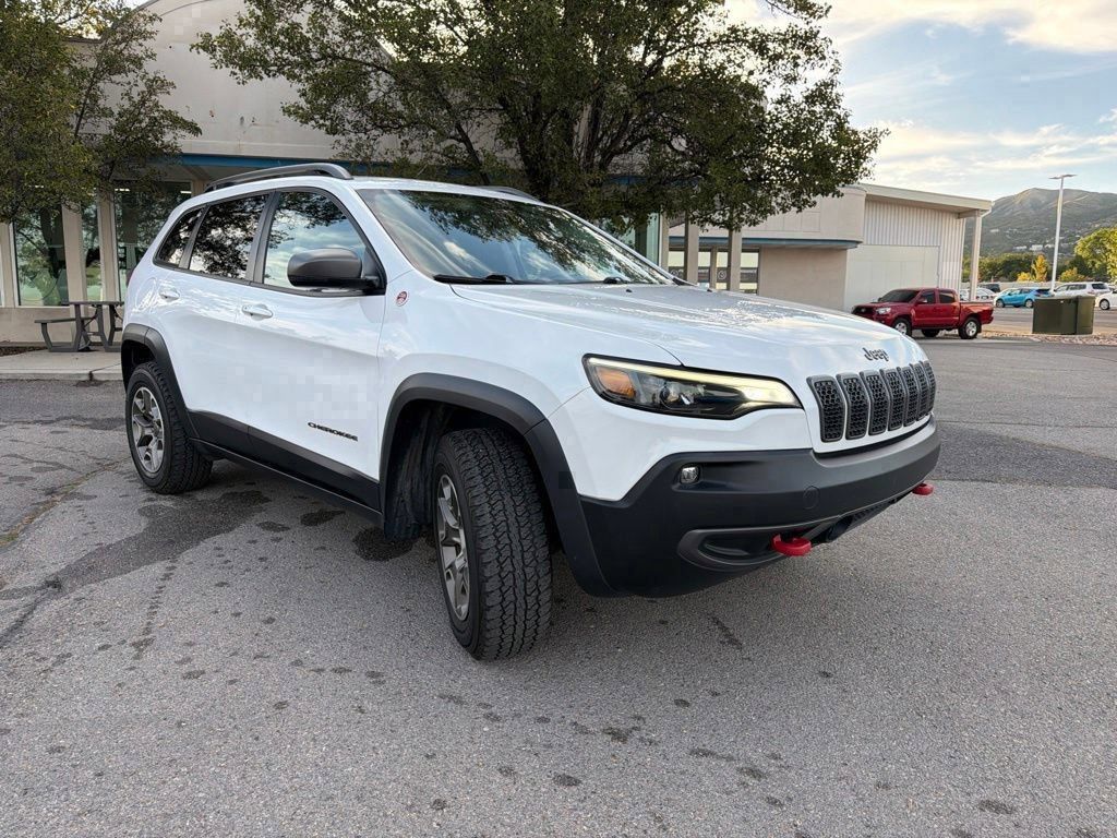 Used 2021 Jeep Cherokee Trailhawk w/ Comfort/Convenience Group AWD/4WD image 1