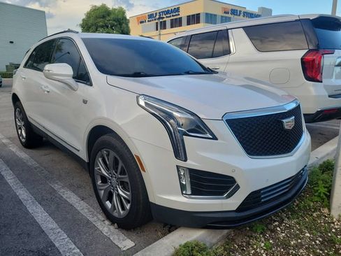 Used 2020 Cadillac XT5 Sportv w/ LPO, Illumination Package AWD/4WD image 2