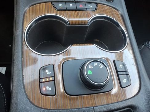 Used 2020 GMC Acadia SLE w/ Driver Convenience Package image 21