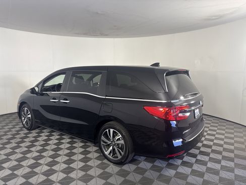 Certified 2024 Honda Odyssey Touring image 8