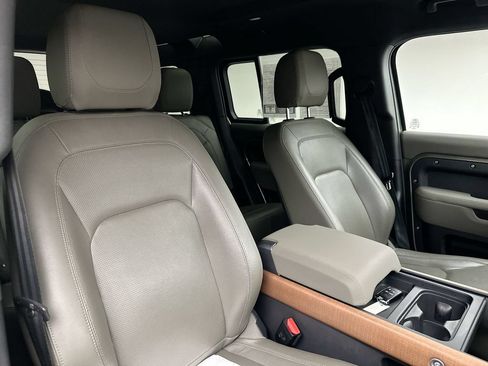 Certified 2023 Land Rover Defender 110 S AWD/4WD image 18