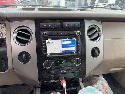Used 2013 Ford Expedition EL Limited image 24