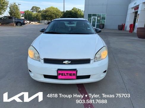 Used 2007 Chevrolet Monte Carlo LT FWD image 2