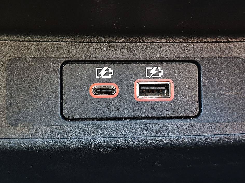 Used 2025 Nissan Altima 2.5 SR FWD image 29