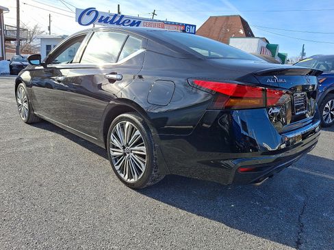 Used 2023 Nissan Altima 2.5 SL image 3