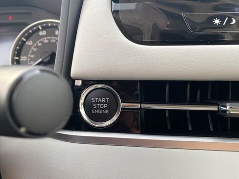 New 2026 Mitsubishi Outlander LE image 28