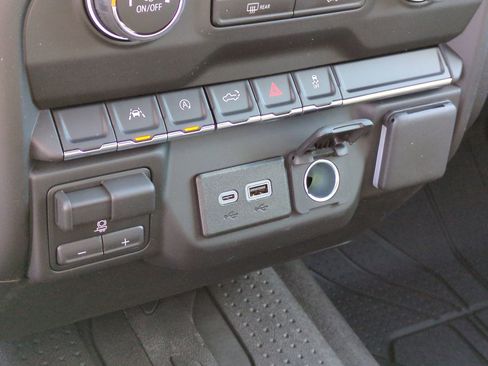 New 2026 Chevrolet Silverado 1500 Custom w/ LPO, Dark Essentials Package image 14