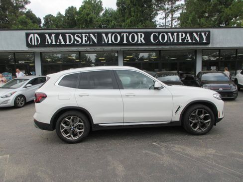Used 2022 BMW X3 xDrive30i w/ Convenience Package AWD/4WD image 4
