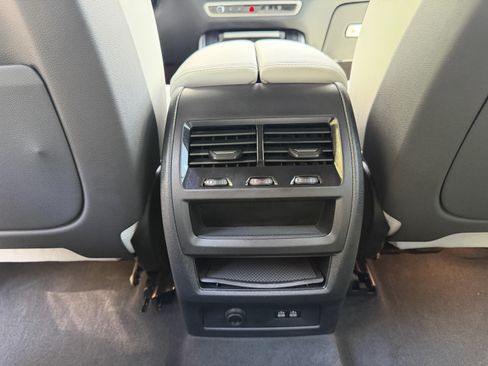 Used 2024 BMW X5 xDrive40i w/ M Sport Package AWD/4WD image 18
