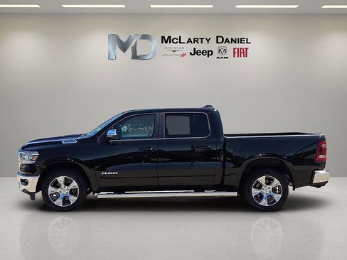 Used 2023 RAM 1500 Laramie AWD/4WD image 3