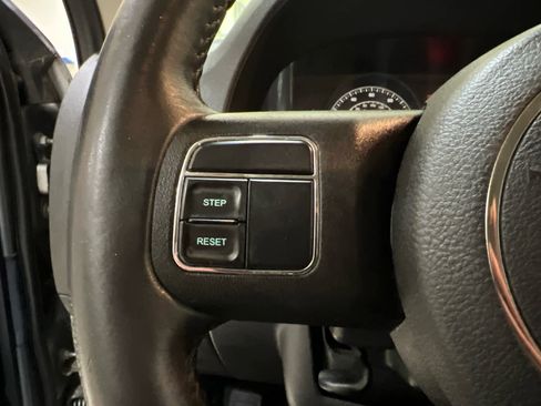 Used 2017 Jeep Patriot High Altitude image 16