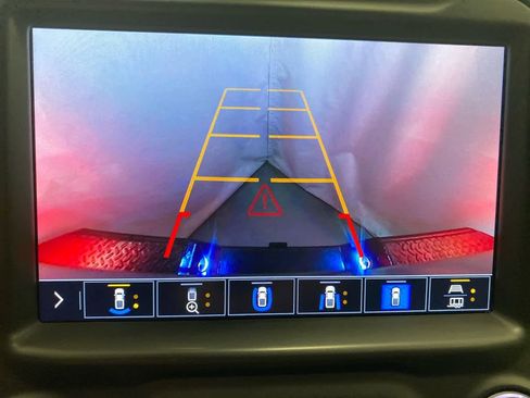 Used 2021 Chevrolet Silverado 2500 High Country image 19