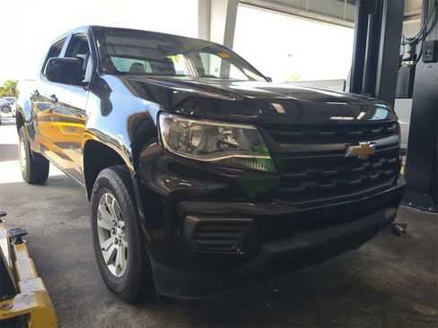 Used 2021 Chevrolet Colorado LT image 3