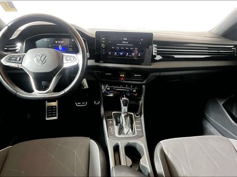 Used 2025 Volkswagen Jetta Sport FWD image 11