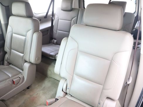 Used 2017 Chevrolet Suburban Premier AWD/4WD image 45