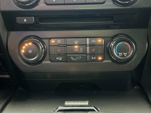 Used 2016 Ford F150 XLT w/ Equipment Group 302A Luxury AWD/4WD image 19