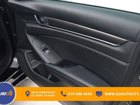 Used 2018 Honda Accord Sport image 13