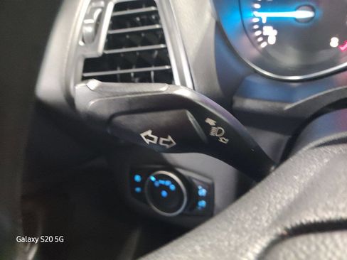 Used 2018 Ford Escape SE image 31