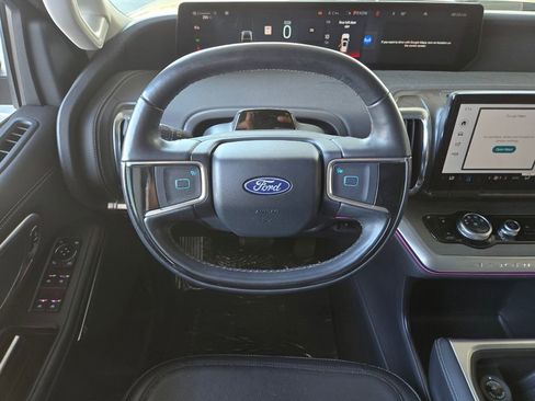 Used 2025 Ford Expedition Max Platinum image 14