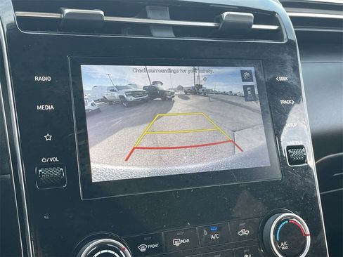 Used 2023 Hyundai Santa Cruz SE image 25