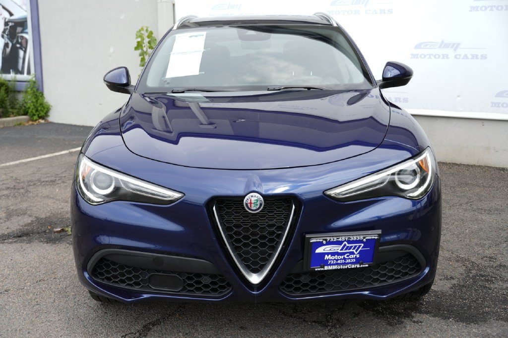 Used 2021 Alfa Romeo Stelvio Ti AWD/4WD image 7