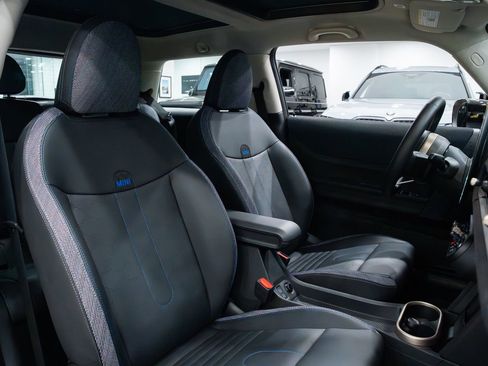 Used 2025 MINI Cooper S image 9