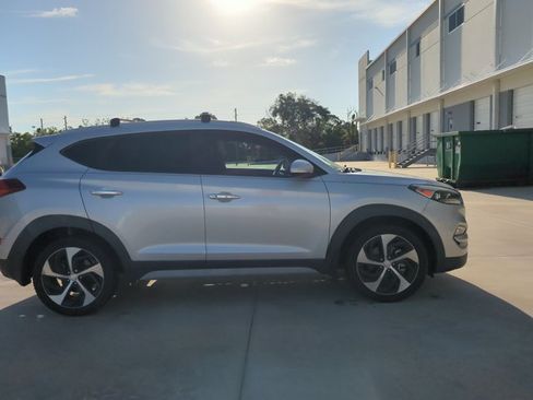 Used 2017 Hyundai Tucson Limited FWD image 4