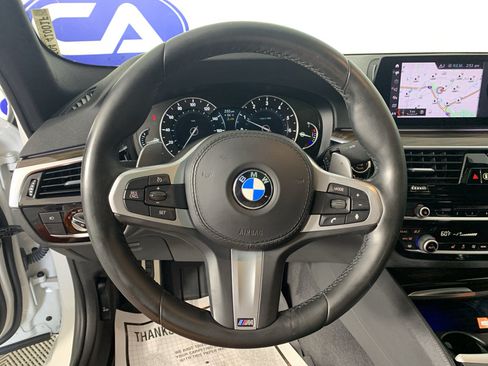 Used 2019 BMW 530i w/ M Sport Package RWD image 21