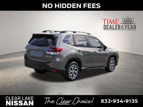 Used 2020 Subaru Forester Premium AWD/4WD image 7