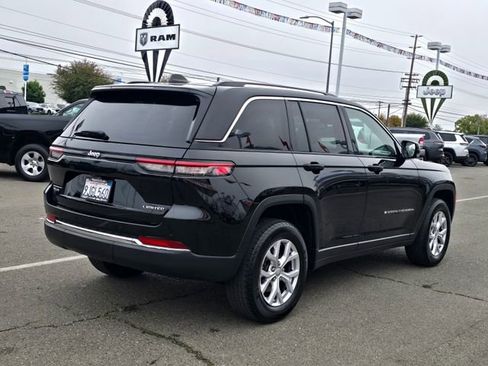 Certified 2022 Jeep Grand Cherokee Limited image 4