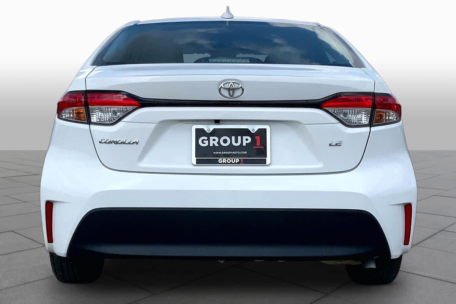 Used 2024 Toyota Corolla LE FWD image 5