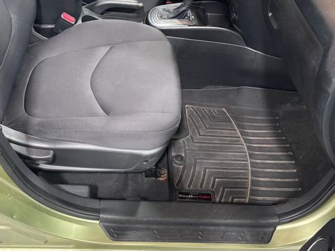 Used 2011 Kia Soul + FWD image 19