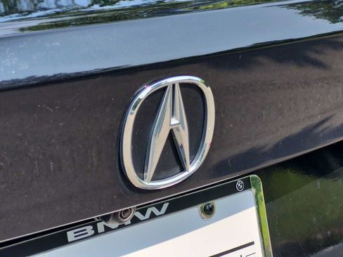 Used 2018 Acura TLX FWD image 11